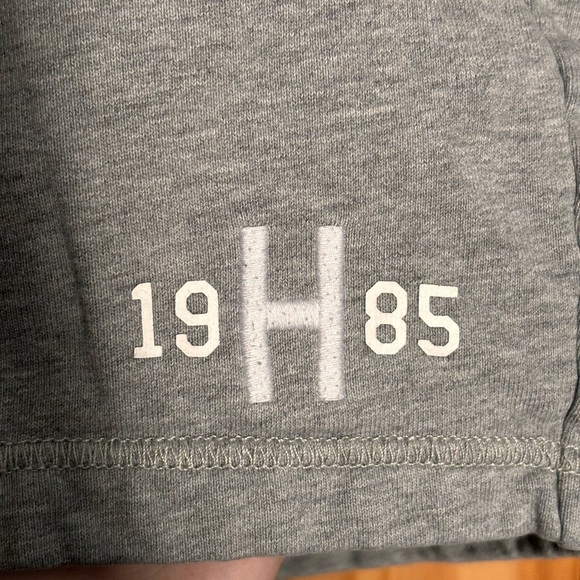 Tommy Hilfliger Men's fleece shorts size xl - Picture 2 of 6